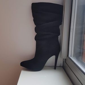 NEVER WORN Venus Black Stiletto heels